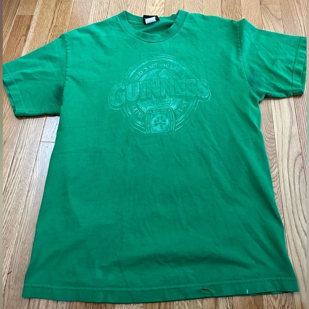 Vintage Y2K Guinness Tshirt